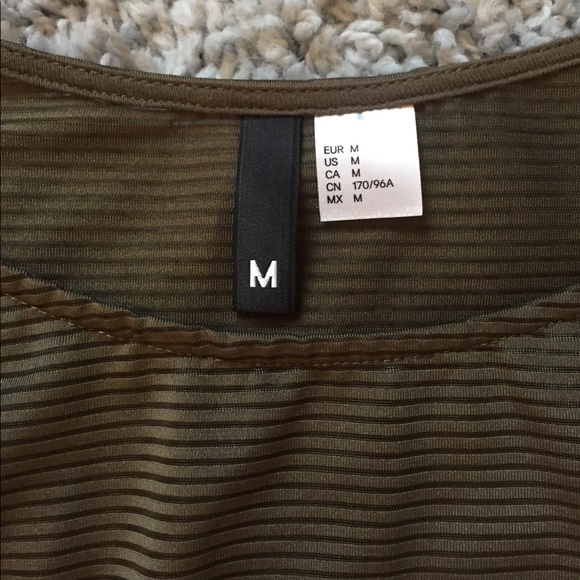 H&M long sleeve crop top - Picture 2 of 3